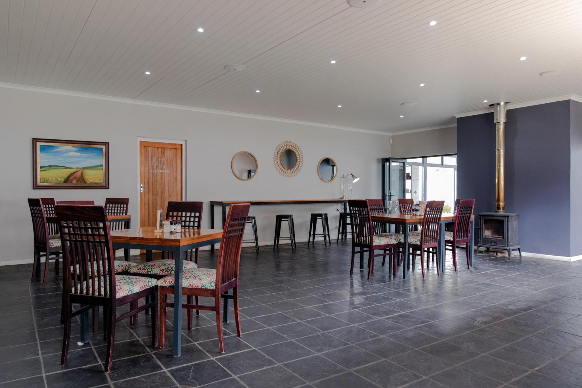 Aan De Eike Guest House Свелендам Екстериор снимка