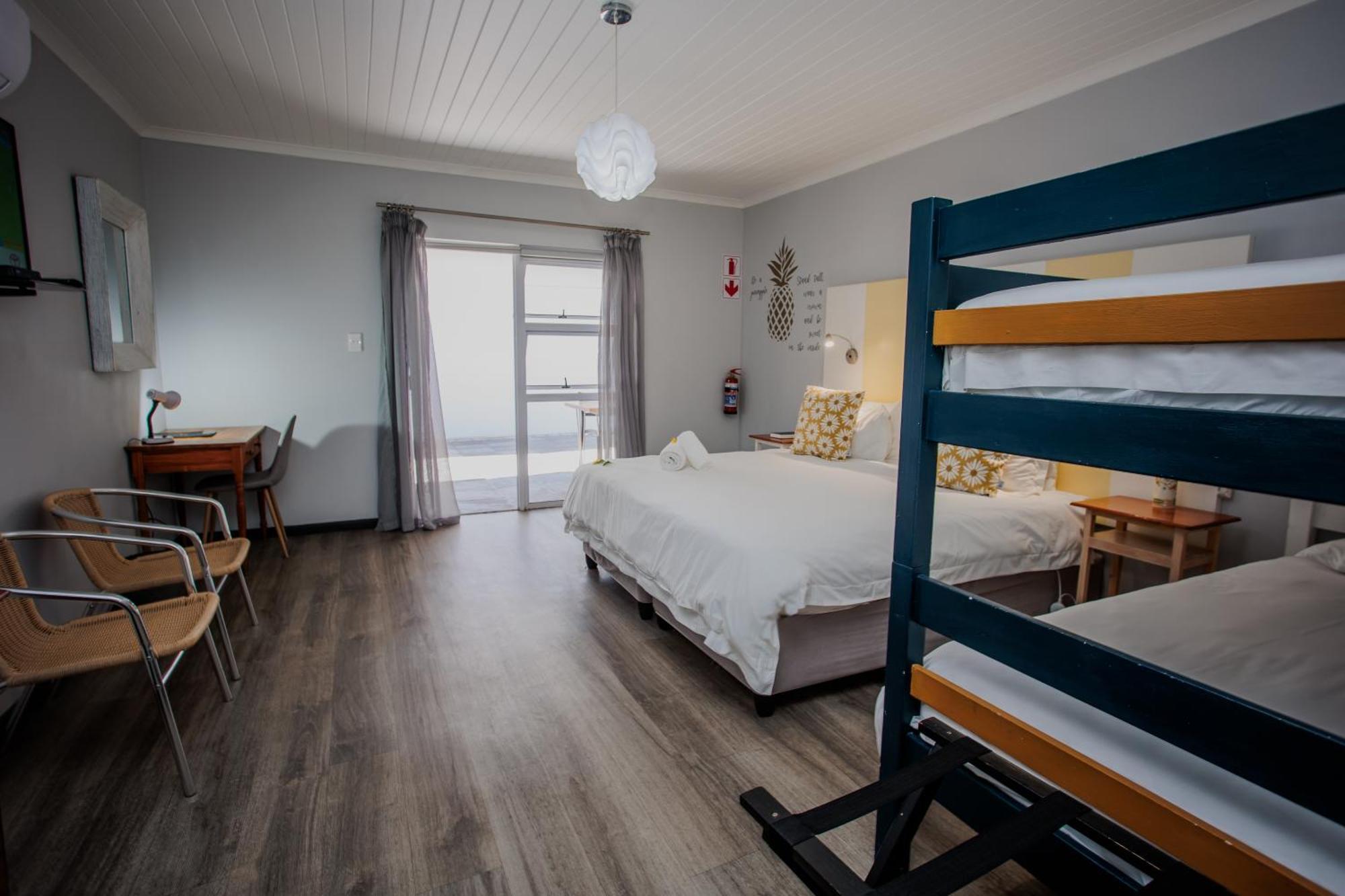 Aan De Eike Guest House Свелендам Екстериор снимка