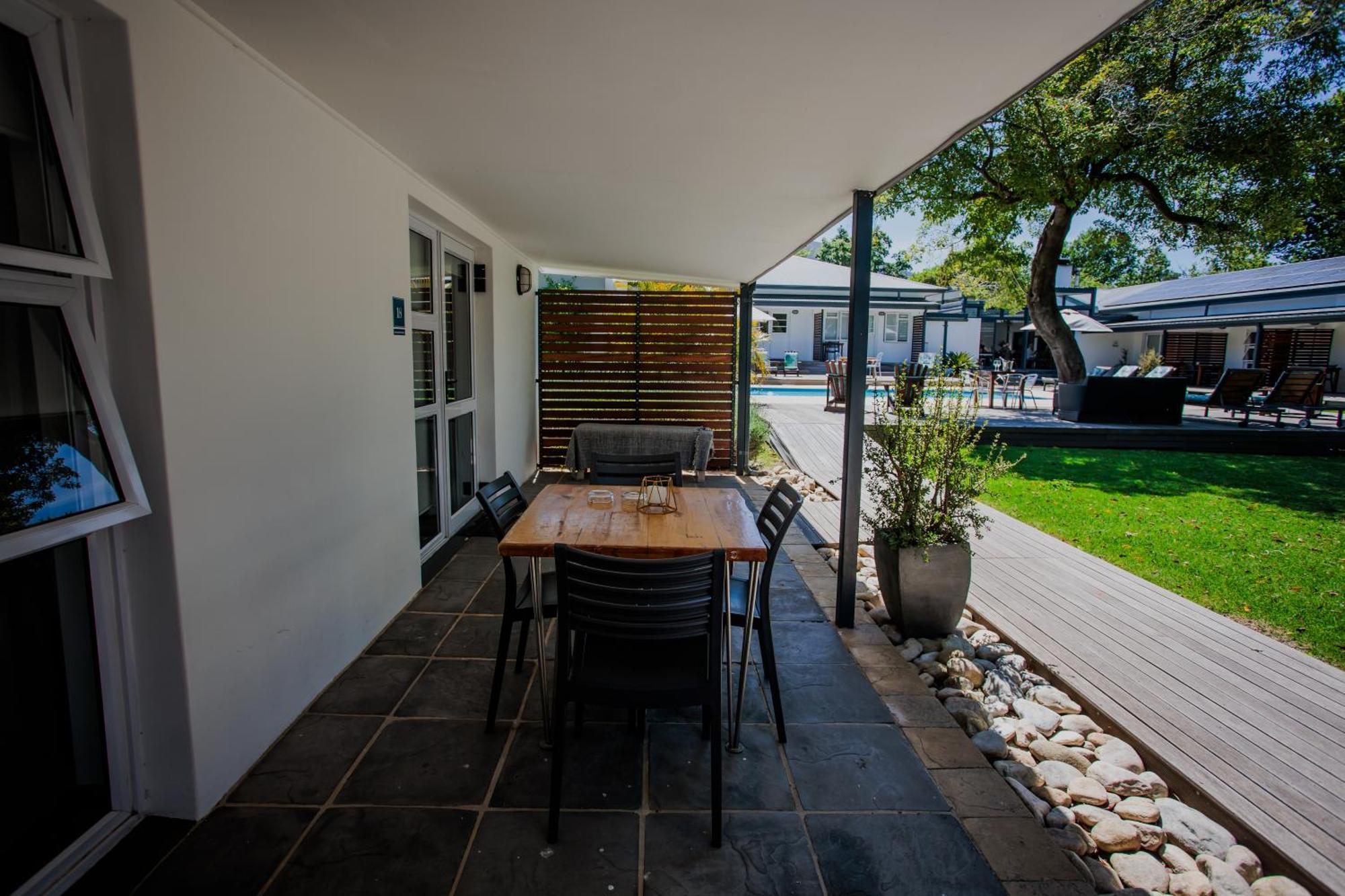 Aan De Eike Guest House Свелендам Екстериор снимка