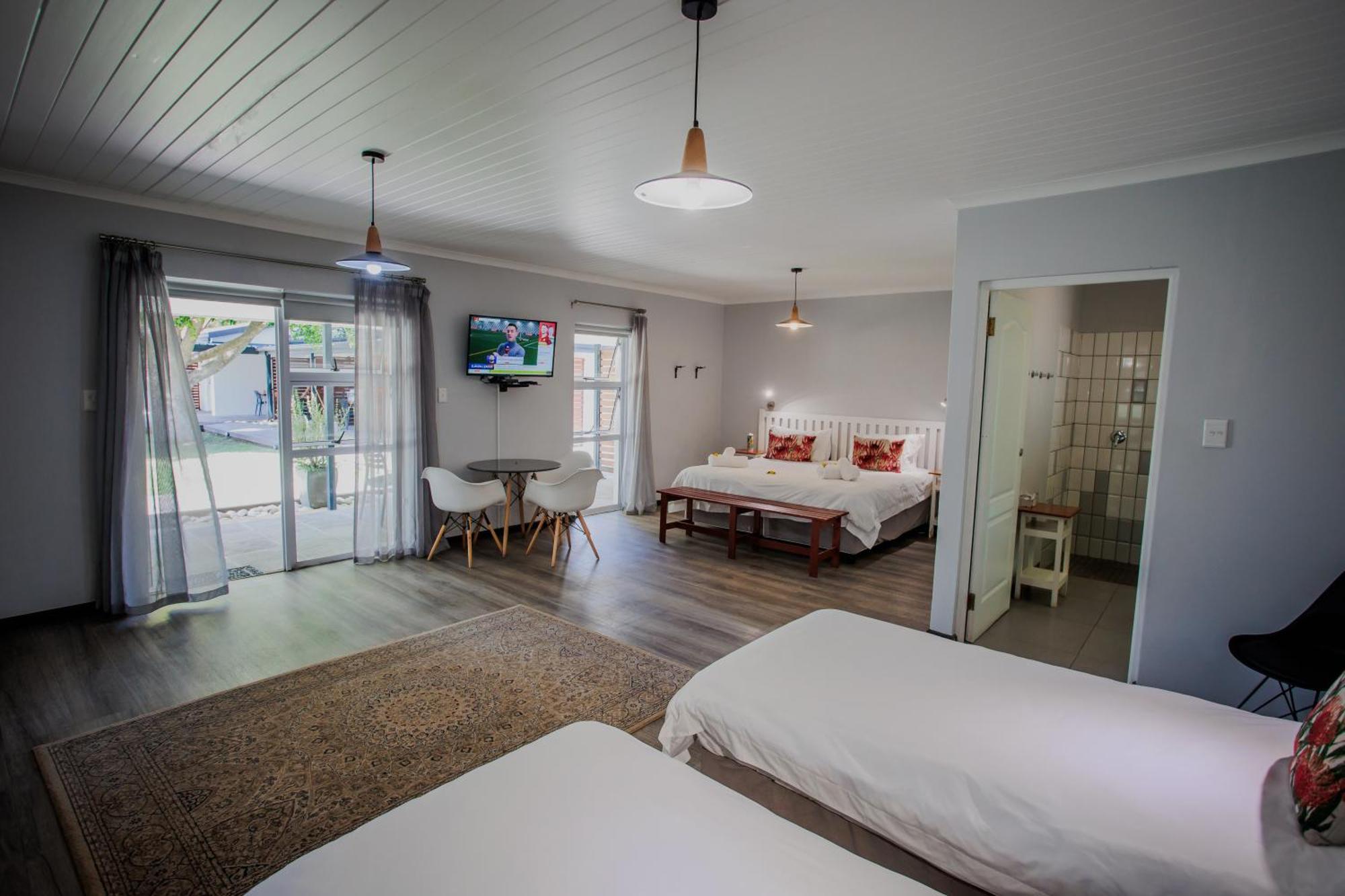 Aan De Eike Guest House Свелендам Екстериор снимка